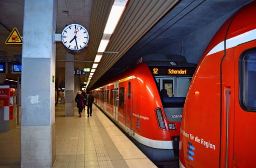 Bahnhof Bernhausen: Erklärtes Ziel ist es, dass hier der Anschluss nach Neuhausen dann gebaut wird, wenn die Strecke zum Flughafen gesperrt ist Foto: Patrick Steinle