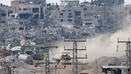 Die Kämpfe zwischen der israelischen Armee und der Hamas dauern an. Foto: AFP/MENAHEM KAHANA