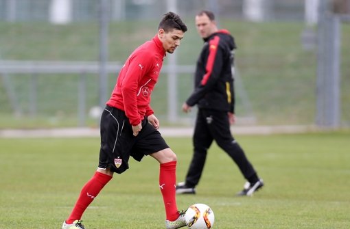 VfB-Neuzugang Federico Barba hat am Dienstagvormittag erstmals mit seinen neuen Kollegen trainiert. Hier gibt es die Bilder vom VfB-Training. Foto: Pressefoto Baumann