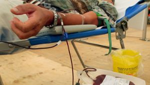 Die Blutspendeaktion im Freizeitpark Tripsdrill ist beliebt. Im Jahr 2007 hatte sie aber ein rabiates Nachspiel. Foto: dpa