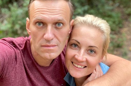 Alexej Nawalny und seine Frau Julia verbrachten nach dem Giftanschlag eine Zeit im Schwarzwald. Foto: dpa/Uncredited