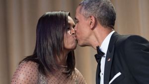 Obama und seine Frau Michelle gaben sich auf der Dinnerparty im Weißen Haus sehr vertraut. Wer unter den Gästen war, sehen Sie in unserer Bildergalerie. Foto: AFP