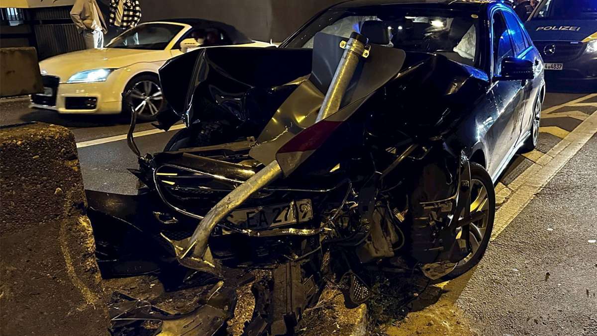 Taxi-Unfall in Stuttgart: Neue Details zum Hergang – Polizei sucht dringend Zeugen