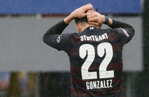 Auch VfB-Stürmer Nicolas Gonzalez gelingt im Spiel in Freiburg nicht viel. Foto: Baumann