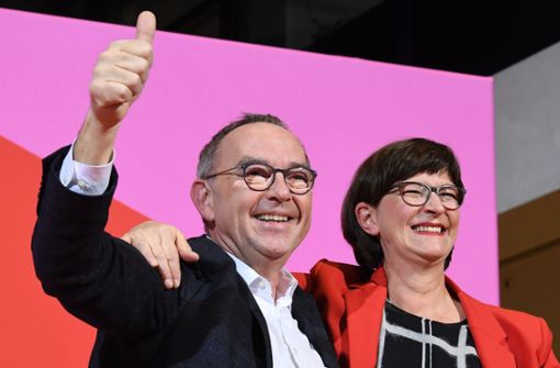 Norbert Walter-Borjans und Saskia Esken: Die neue Doppelspitze der SPD Foto: dpa/Jörg Carstensen