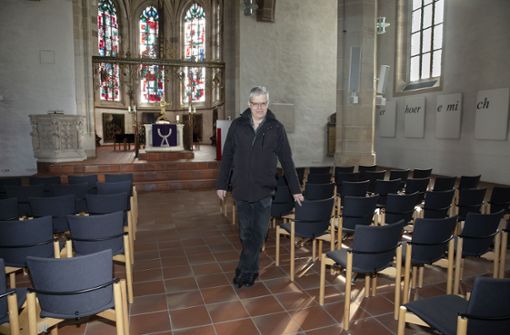 Der Pfarrer von St. Laurentius, Markus Lautenschlager, in der leere Stadtkirche. Foto: Horst Rudel/Horst Rudel