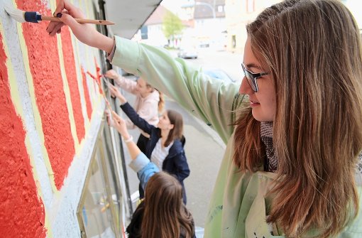 Bis die Ausstellung im Juni eröffnet wird, haben die Schüler noch einige Hände an das Gebäude zu legen. Foto: Dominik Thewes