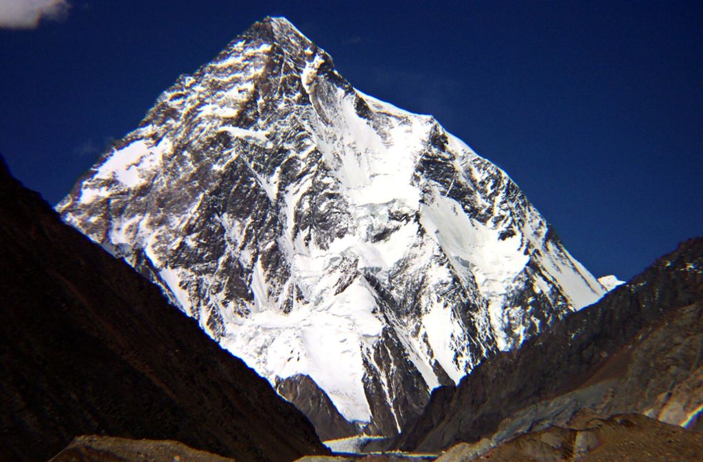 Mount Everets/K2: Der tödlichste Achttausender ist der Mount Everest (8848 Meter, Nepal/Tibet): Mindestens 282 Menschen starben beim Gipfelsturm. Noch riskanter ist der K2 (8611 Meter, Pakistan/China): Auf 100 erfolgreiche Bergsteiger kommen 29 Tote.