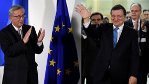 Der langjährige Präsident der Europäischen Kommission Jose Manuel Barroso (r.) arbeitet inzwischen für die Investmentbank Goldman Sachs. Foto: AFP