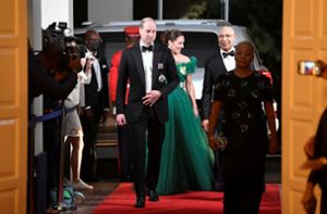 Prinz William und Herzogin Kate bei einem Empfang im King’s House in Kingston. Foto: dpa/Toby Melville