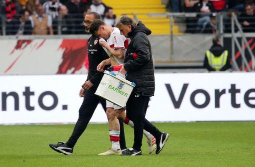 Bitterer Abgang: Christian Gentner, der Kapitän des VfB Stuttgart, musste nach 34 Minuten verletzt vom Feld. Foto: Baumann