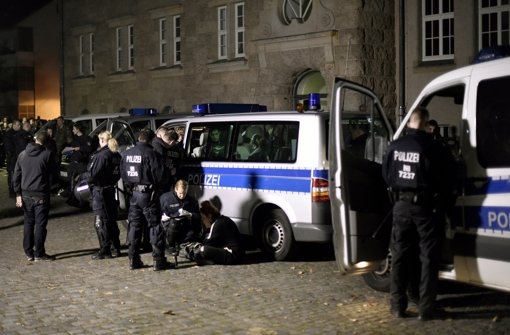 Die Polizei hatte bei der Einheitsfeier in Hannover alle Hände voll zu tun. Foto: dpa