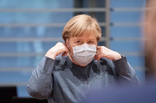 Angela Merkel sprach am Freitag mit den Bürgermeistern  der Großstädte. Foto: AP/Kay Nietfeld
