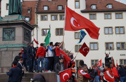Türkische Nationalisten demonstrieren im Jahr 2016 in der Stuttgarter Innenstadt. Foto: SDMG/ / Werner