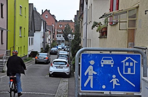 Der Verkehr in verkehrsberuhigten Bereichen soll eingedämmt  werden. Foto: Georg Linsenmann