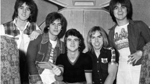 Les McKeown (Mitte) mit den Bay City Rollers (Stuart Wood, Alan Longmuir, Derek Longmuir und Eric Faulkner) im November 1975 Foto: dpa/Pa Wire