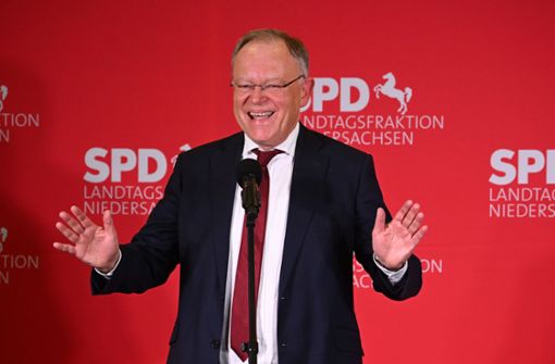 Spitzenkandidat Stephan Weil zeigt sich begeistert vom Wahlergebnis der SPD in Niedersachsen. Foto: dpa/Bernd von Jutrczenka