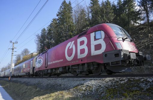 Der Vorfall ereignete sich in einem Zug der ÖBB (Symbolbild). Foto: IMAGO/Mühlanger
