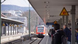 Am Bahnhof von Bad Cannstatt gab es am Dienstag einen Zwischenfall (Archivbild). Foto: SDMG