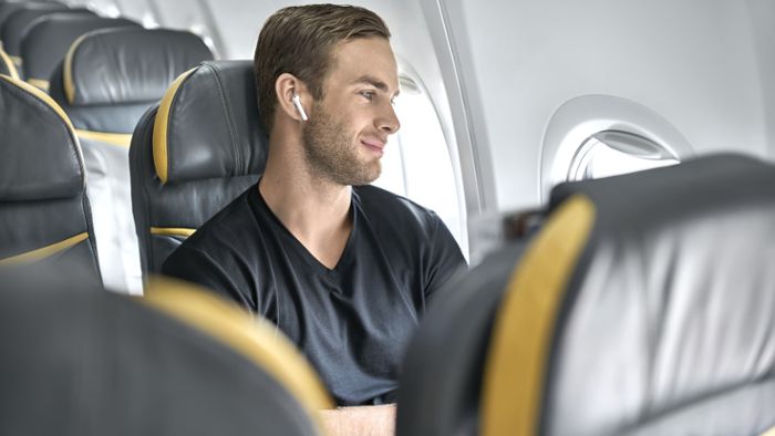Bluetooth-Kopfhörer im Flugzeug benutzen