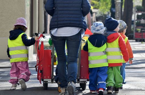 Optimaler Betreuungsschlüssel: In Baden-Württemberg kümmert sich bei den Unter-Dreijährigen eine Erzieherin um drei Kinder. Foto: dpa
