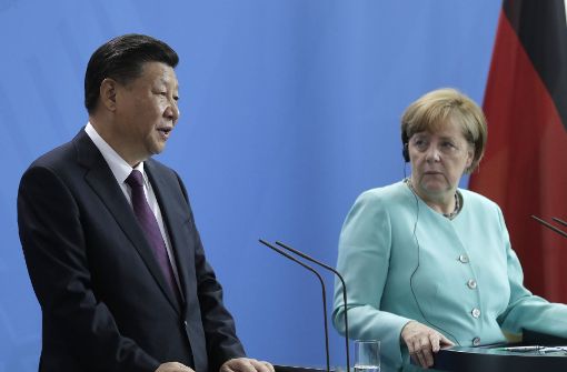 Bundeskanzlerin Angela Merkel (CDU) ist am Mittwoch in Berlin mit dem chinesischen Staatschef Xi Jinping zusammengekommen. Foto: AP
