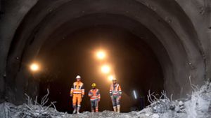 Hinaus ins Tageslicht: S-21-Tunneldurschlag in Untertürkheim Foto: dpa/Tom Weller