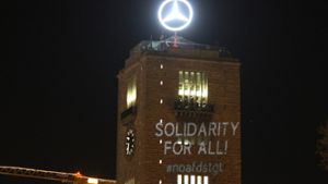 Aktivisten haben am Donnerstagabend eine Protestaktion gegen die AfD in Stuttgart gestartet. Foto: Sven Ullenbruch