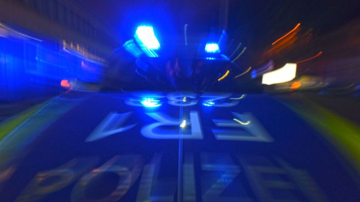 Unfall in Herrenberg: Auto überschlägt sich – zwei Schwerverletzte