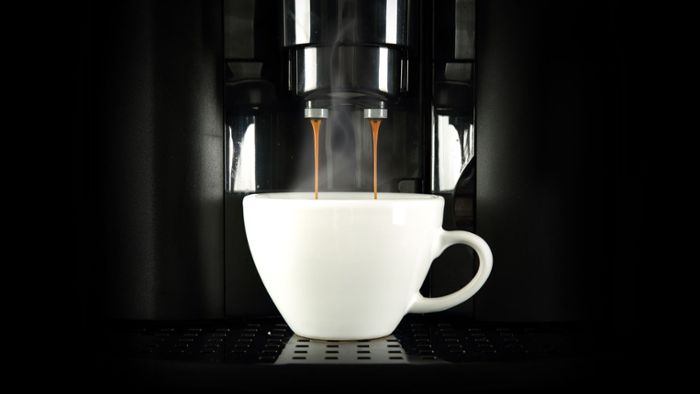 Unbekannte stehlen 180 Kaffeemaschinen aus Lkw
