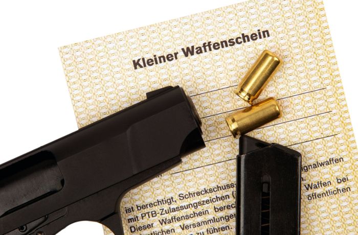 Sicherheit in Baden-Württemberg: Erstmals mehr als 100 000 Kleine Waffenscheine