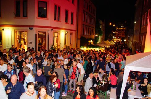 Das Bohnenviertelfest (Archivbild) wird  2022 nach Corona-Pause wieder stattfinden – so wie die meisten Straßenfeste Stuttgarts. Welche das sind, erfahren Sie in unserer Bildergalerie. Foto: Andreas Rosar/Fotoagentur-Stuttgart