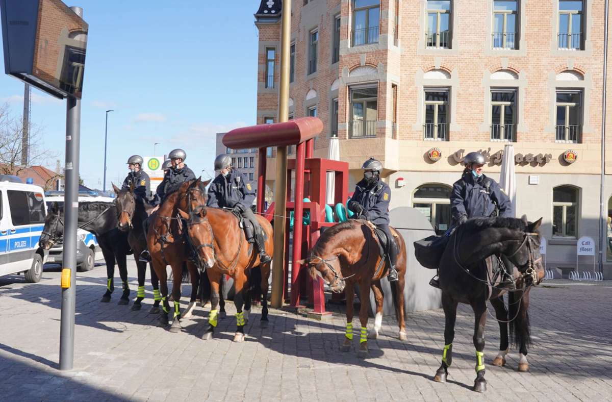 Auch eine Reiterstaffel der Polizei sollte für Sicherheit sorgen.