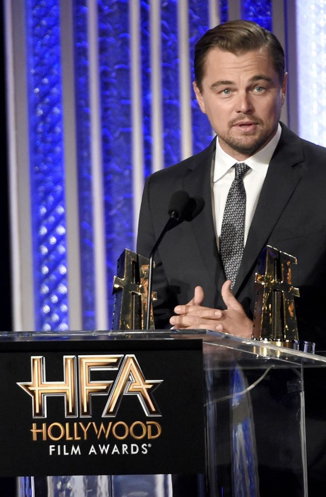 Leonardo DiCaprio gewann zusammen mit Fisher Stevens einen Award für den gemeinsamen Dokumentarfilm „Before the Flood“. Er behandelt die Folgen des Klimawandels, DiCaprio interviewt diverse Politiker und Prominente zu diesem Thema.