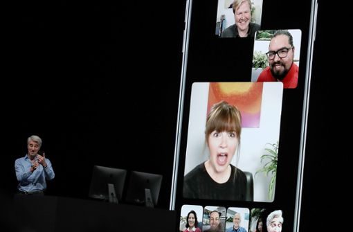 Apples Software-Vizechef Craig Federighi präsentiert die neue Video-Konferenz via Facetime. Foto: Getty