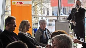 Erhard Alber, der Vorsitzende der CDU Filderstadt, spricht zu den Gästen. Foto: Rehman