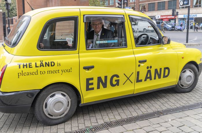 The-Länd-Kampagne: The-Länd-Taxis fahren jetzt durch London – mit Kretschmann
