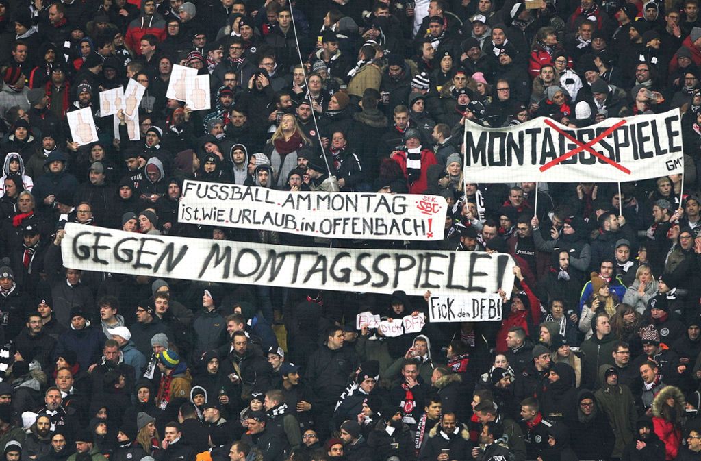 Fans von Eintracht Frankfurt haben in Wertheim randaliert (Symbolbild). Foto: AFP