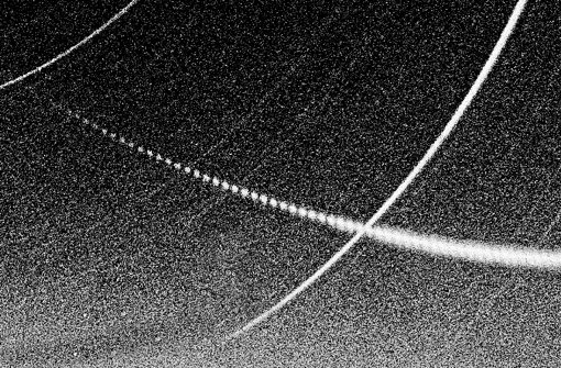 Der Meteor vom Sonntag  – aufgenommen um 20.44 Uhr MEZ von der Kamerastation „45 Streitheim“ des DLR-Feuerkugel-Netzes unweit von Augsburg. Foto: DLR