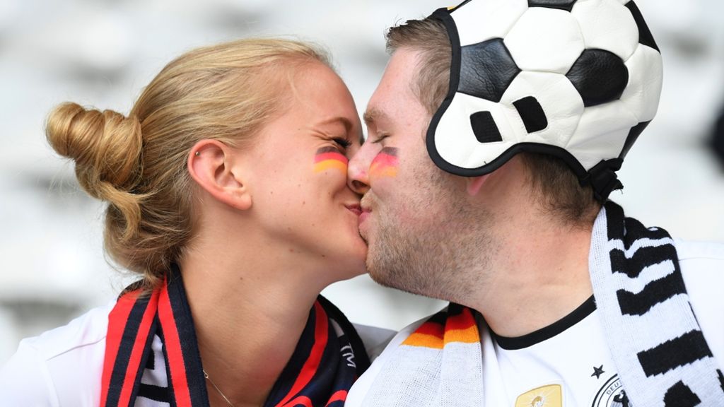 Deutschland-Slowakei: Fans stimmen sich auf Achtelfinal-Spiel ein