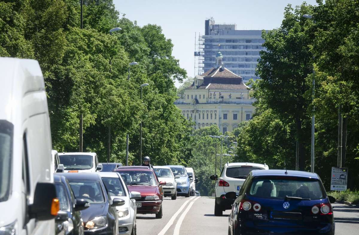 Auch zwischen Eglosheim und Ludwigsburg würden die Stadt und der Gemeinderat das Tempo gern drosseln – damit der „Flickenteppich“ behoben wird. Foto: Simon Granville