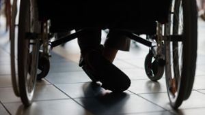 Polizei stoppt sturzbetrunkenen Rollstuhlfahrer