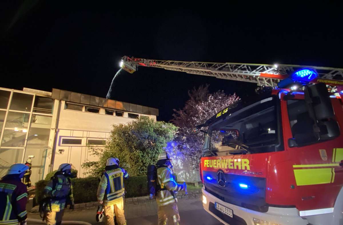 Die Feuerwehr konnte den Brand löschen. Die Polizei schätzt den Schaden auf rund 150.000 Euro.