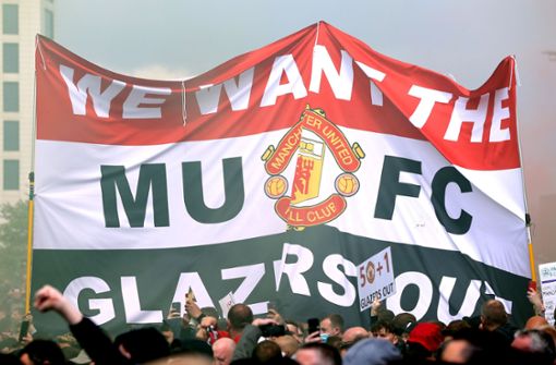 Proteste der Fans von Manchester United gegen die Investoren-Familie Glazer. Foto: dpa/Barrington Coombs