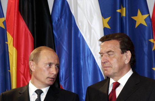 Gerhard Schröder sieht sich aufgrund seiner Nähe zu Wladimir Putin großer Kritik ausgesetzt (Archivbild). Foto: imago images/ZUMA Wire/stock&people