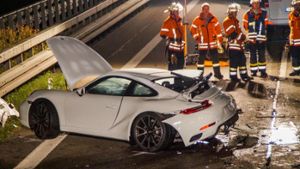 Die Beifahrerin im Porsche erlag ihren schweren Verletzungen. Foto: SDMG