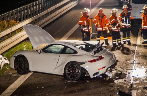 Die Beifahrerin im Porsche erlag ihren schweren Verletzungen. Foto: SDMG