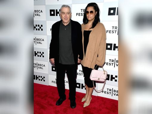 Robert De Niro und Tiffany Chen besuchten die Eröffnung des 22. Tribeca Film Festivals in New York. Der Schauspieler hatte es einst mit Produzentin Jane Rosenthal ins Leben gerufen. Foto: getty Gary Gershoff/WireImage