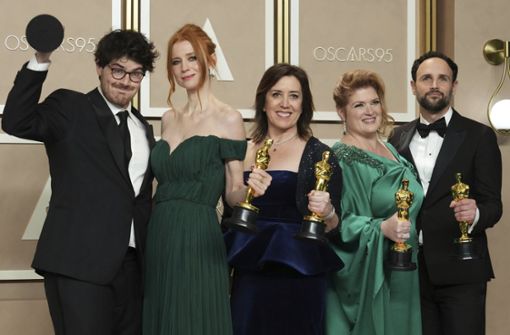 Das Werk des kanadischen Regisseurs Daniel Roher (links) war  mit einem Oscar gewürdigt worden. Foto: dpa/Jordan Strauss