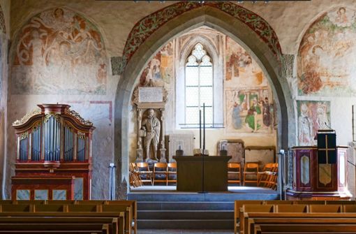 Die Fresken strahlen seit der Renovierung in voller Pracht. Die Orgel ist ein eingetragenes Kulturdenkmal. Foto: Simon Granville/Simon Granville